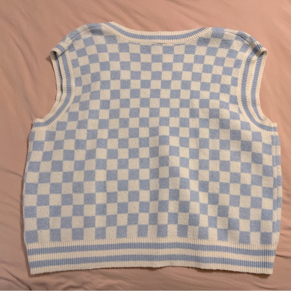 ABOUND Sweater Vest - Picture 2 of 4